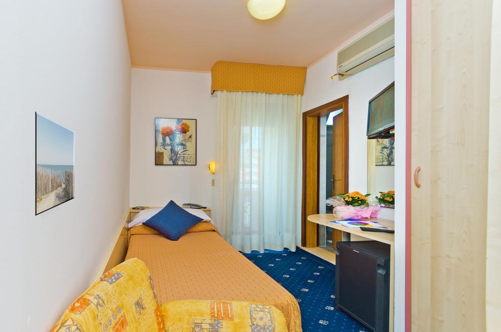 Hotel Victoria Bibione Room photo