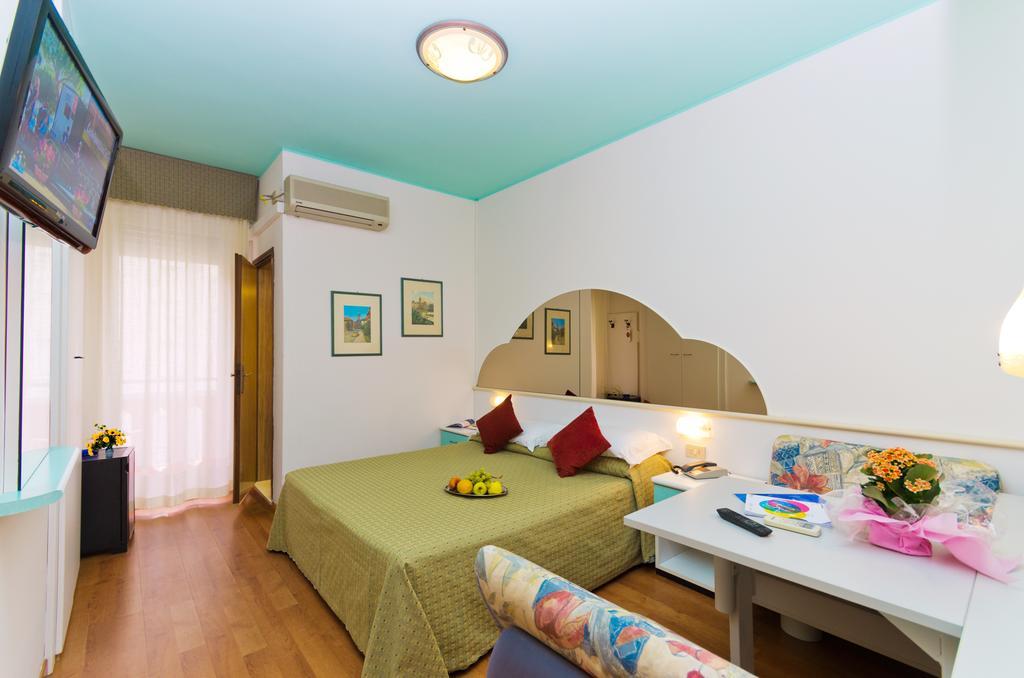 Hotel Victoria Bibione Room photo